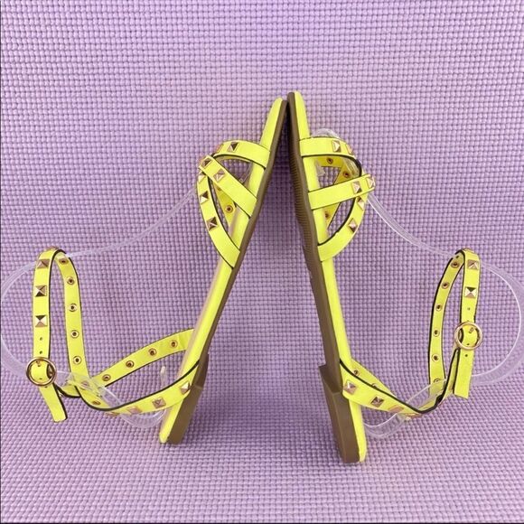 Bamboo Kick 62 Pyramid Stud Gladiator Sandals 6.5 Yellow Square Toe - Picture 6 of 11